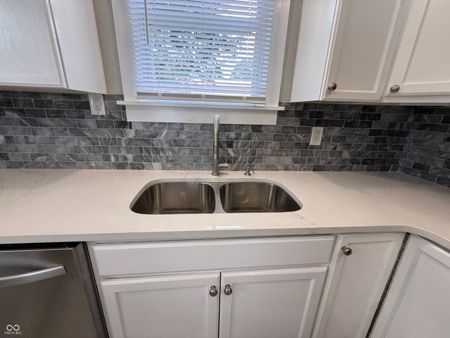 613 S 15th Street, Terre Haute, IN 47807