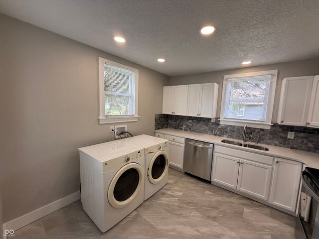 613 S 15th Street, Terre Haute, IN 47807
