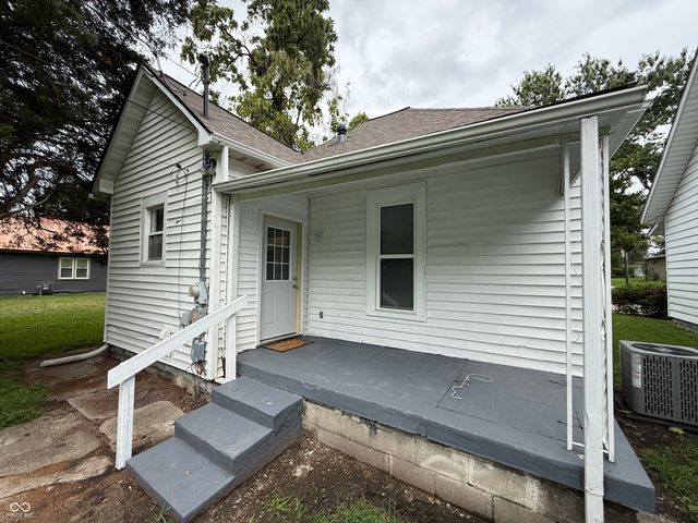 613 S 15th Street, Terre Haute, IN 47807