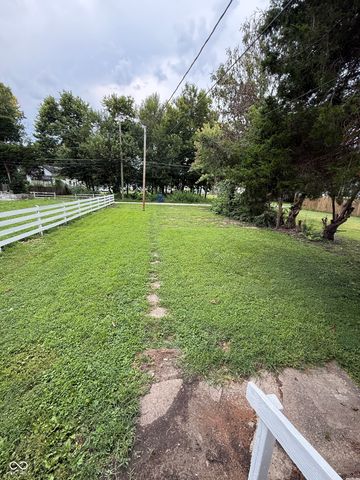 613 S 15th Street, Terre Haute, IN 47807