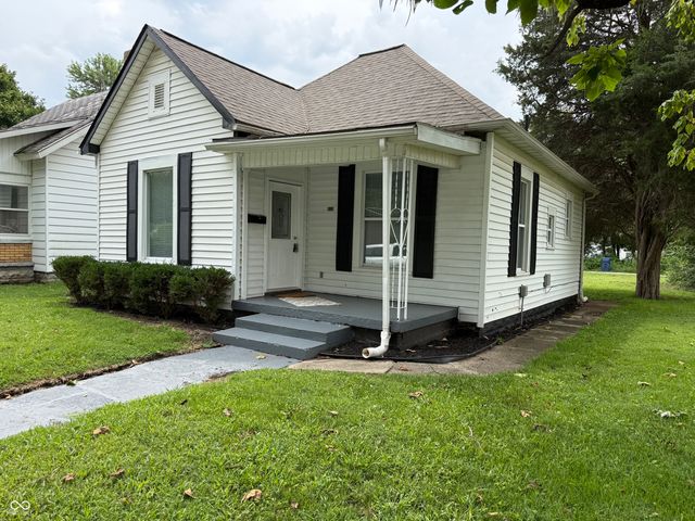 613 S 15th Street, Terre Haute, IN 47807