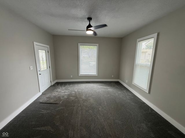613 S 15th Street, Terre Haute, IN 47807