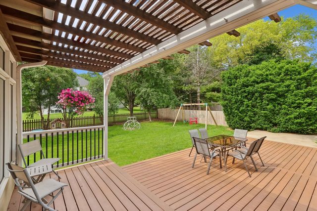 14558 Hawthorn Drive, Clive, IA 50325