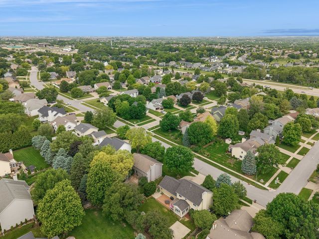 14558 Hawthorn Drive, Clive, IA 50325