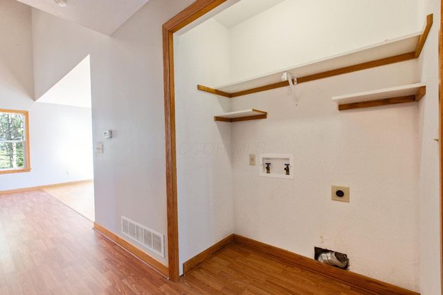 42 N Highland Court, Howard, OH 43028