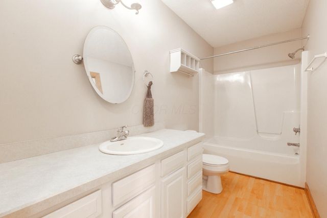 42 N Highland Court, Howard, OH 43028