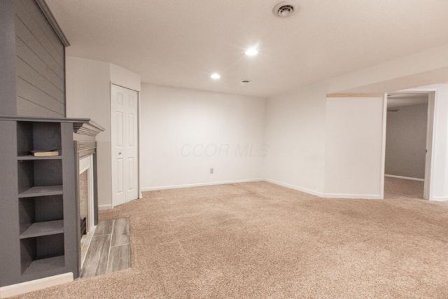 42 N Highland Court, Howard, OH 43028