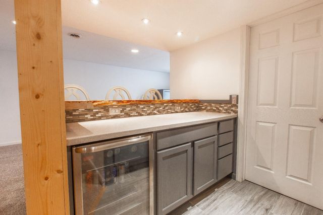 42 N Highland Court, Howard, OH 43028