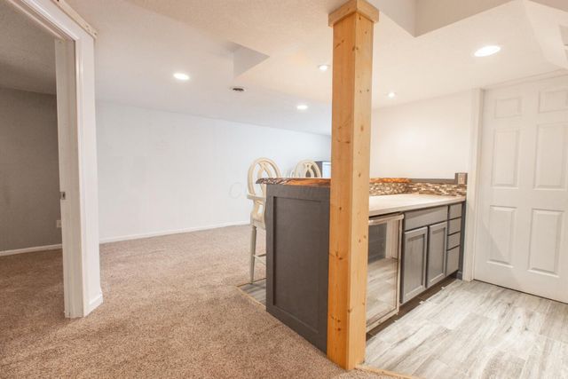 42 N Highland Court, Howard, OH 43028