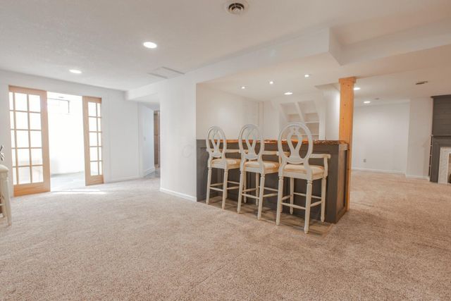 42 N Highland Court, Howard, OH 43028