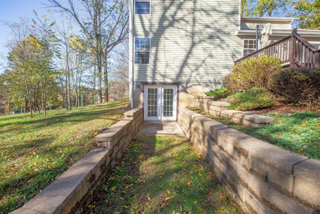 42 N Highland Court, Howard, OH 43028