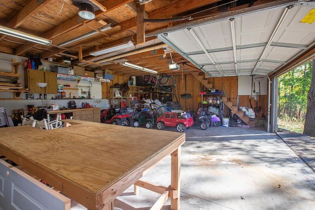 42 N Highland Court, Howard, OH 43028