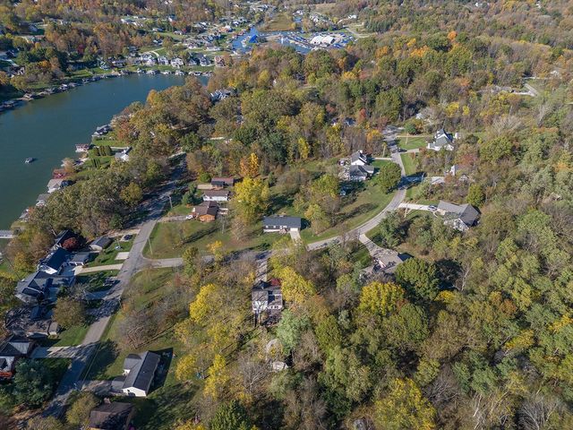 42 N Highland Court, Howard, OH 43028