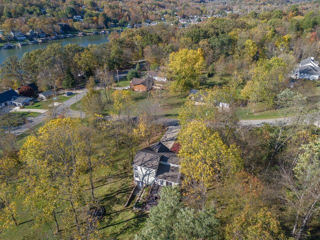 42 N Highland Court, Howard, OH 43028