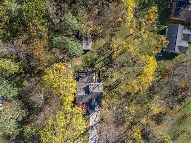 42 N Highland Court, Howard, OH 43028