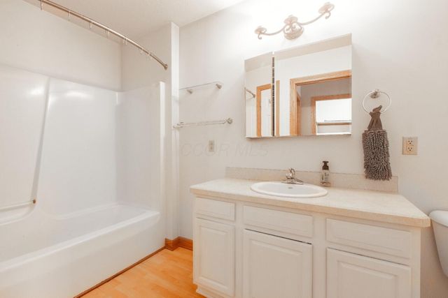 42 N Highland Court, Howard, OH 43028