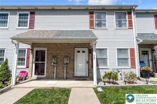 12 Fort Lee Court, Forks Twp, PA 18040