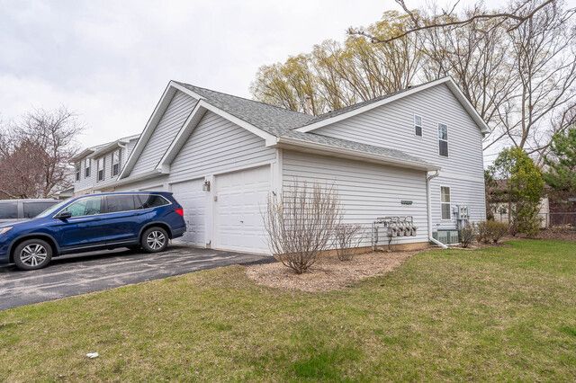 1225 N Red Oak Circle 3, Round Lake Beach, IL 60073