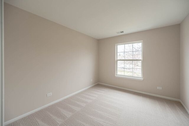 1225 N Red Oak Circle 3, Round Lake Beach, IL 60073