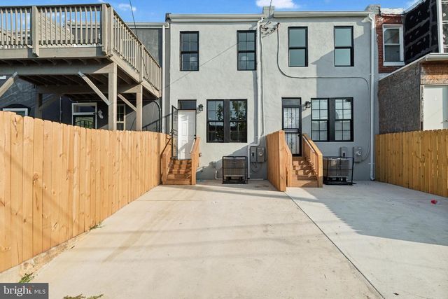 2216 E MADISON ST, Baltimore, MD 21205