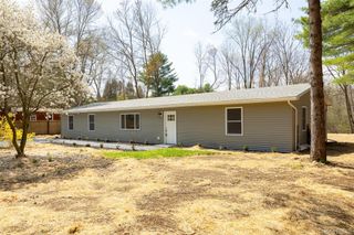 7 Eckelman Drive, Hyde Park, NY 12538
