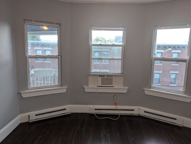 43 Whitfield St 3, Boston, MA 02124