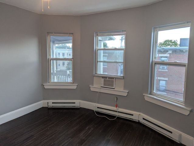 43 Whitfield St 3, Boston, MA 02124