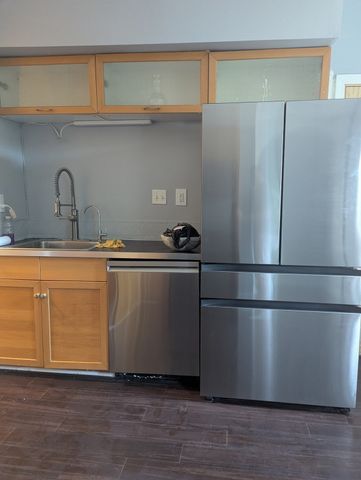 43 Whitfield St 3, Boston, MA 02124