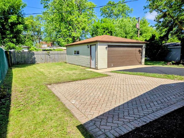 16536 Wolcott Avenue, Markham, IL 60428