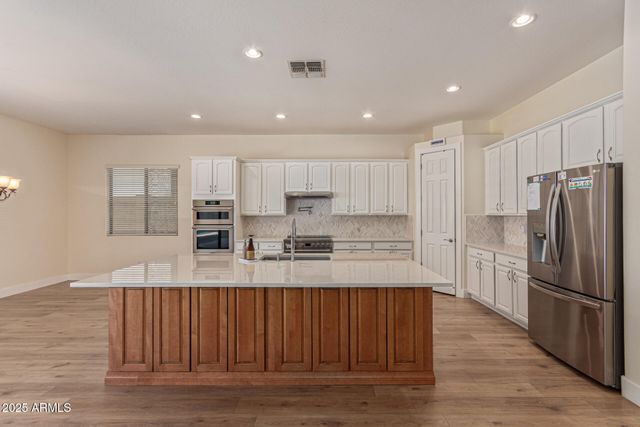 4978 E KARSTEN Drive, Chandler, AZ 85249
