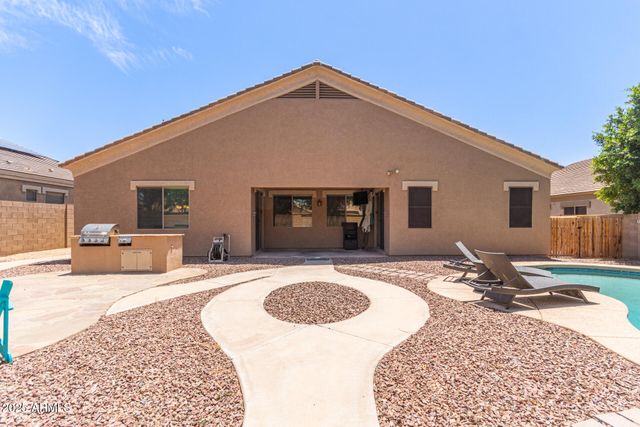 4978 E KARSTEN Drive, Chandler, AZ 85249