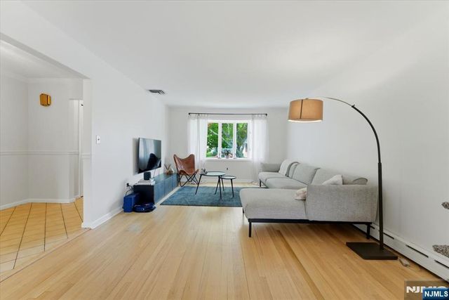 18 Hudson Street, Nutley, NJ 07110