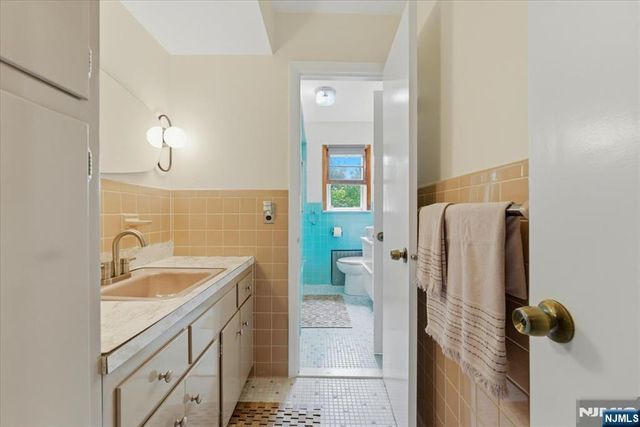 18 Hudson Street, Nutley, NJ 07110
