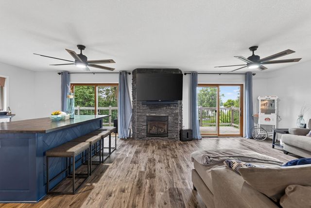 28130 140th Street NW, Zimmerman, MN 55398