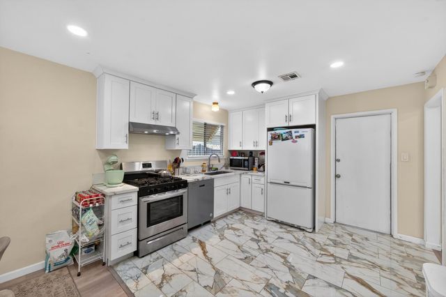 4184 Worthington Dr, North Highlands, CA 95660
