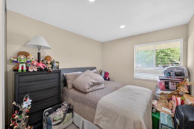 4184 Worthington Dr, North Highlands, CA 95660