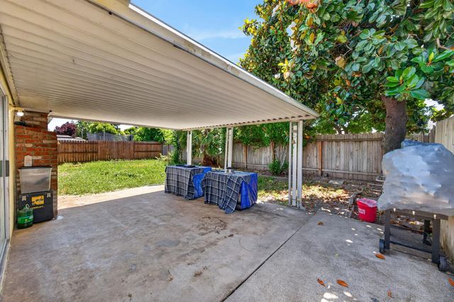 4184 Worthington Dr, North Highlands, CA 95660