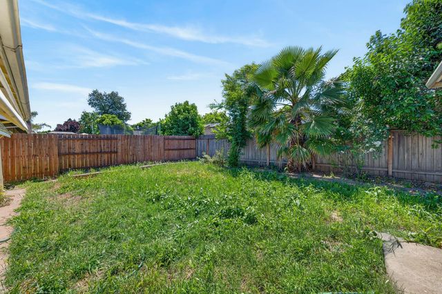 4184 Worthington Dr, North Highlands, CA 95660