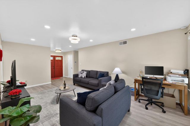 4184 Worthington Dr, North Highlands, CA 95660
