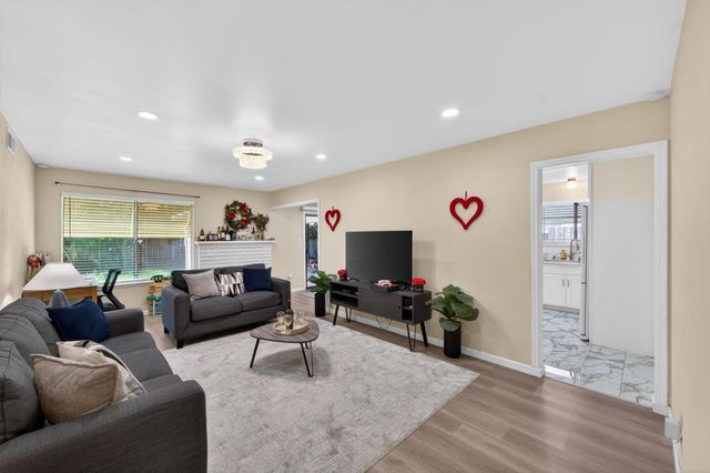 4184 Worthington Dr, North Highlands, CA 95660