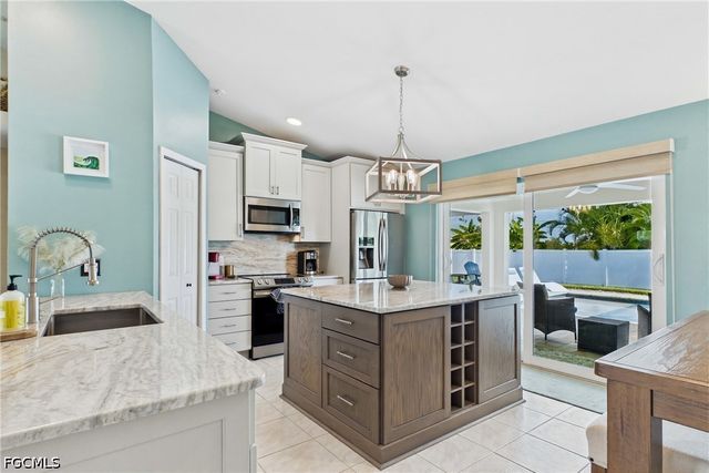 1732 SW 36th TER, Cape Coral, FL 33914