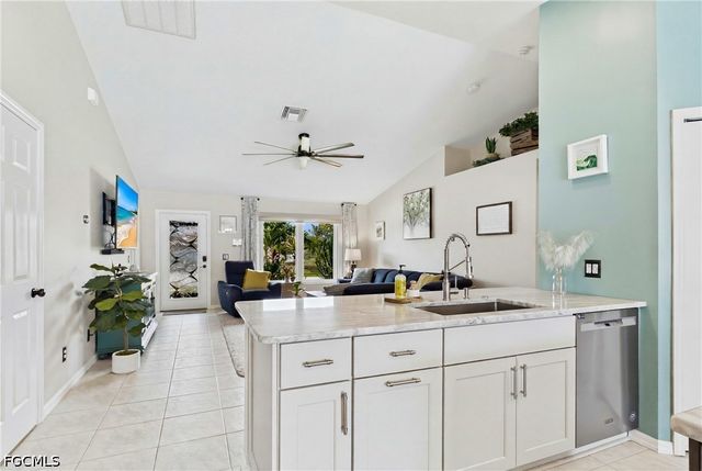 1732 SW 36th TER, Cape Coral, FL 33914