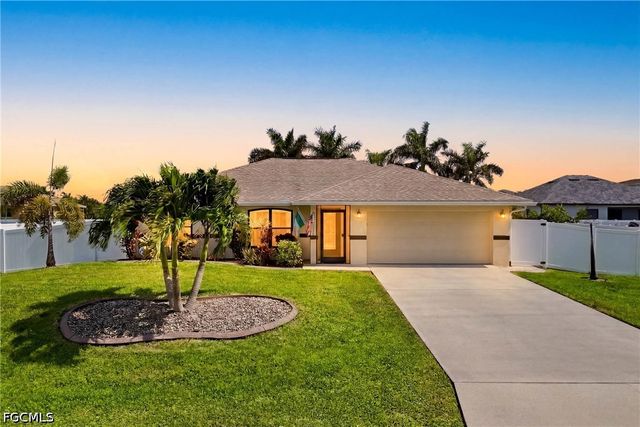 1732 SW 36th TER, Cape Coral, FL 33914