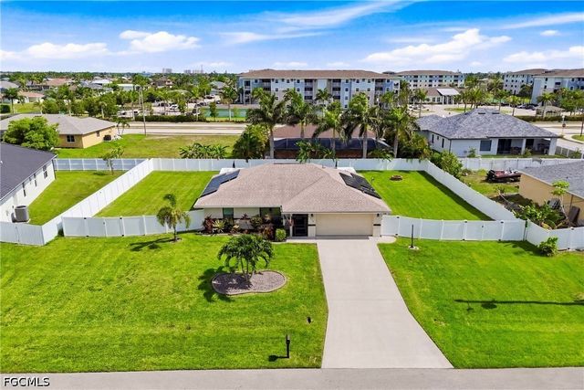 1732 SW 36th TER, Cape Coral, FL 33914
