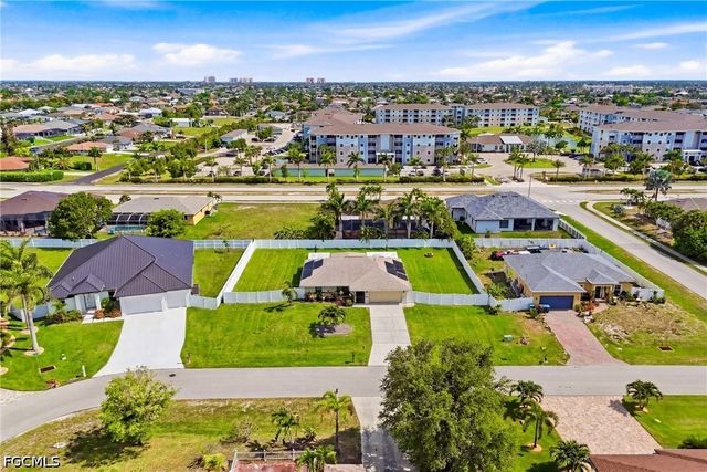 1732 SW 36th TER, Cape Coral, FL 33914