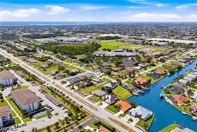 1732 SW 36th TER, Cape Coral, FL 33914