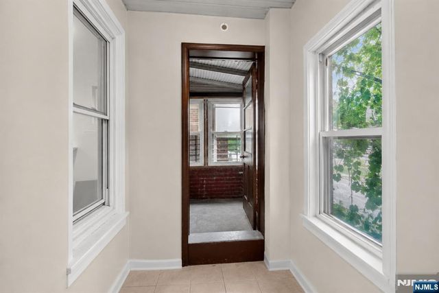 411 S 15th Street, Newark, NJ 07103