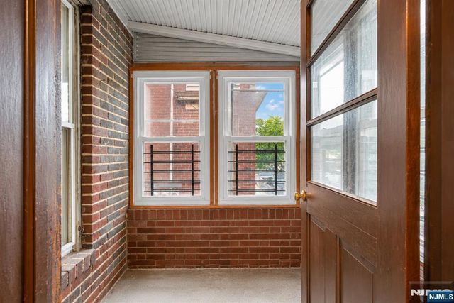 411 S 15th Street, Newark, NJ 07103