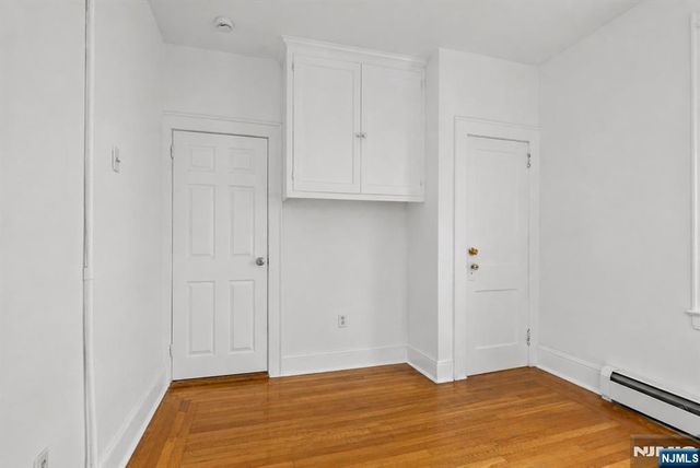 411 S 15th Street, Newark, NJ 07103
