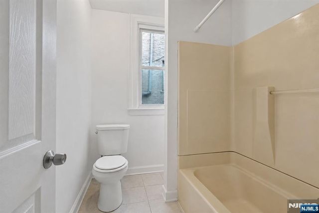 411 S 15th Street, Newark, NJ 07103